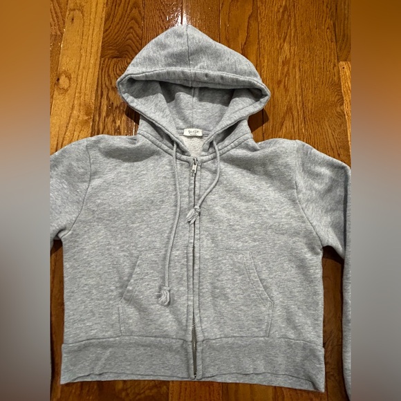 Brandy Melville Gray Cropped Zip-Up Hoodie - Picture 6 of 15